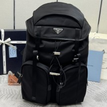 프라다 나일론 삼각 로고 포코노 멀티 포켓 남성 백팩 2VZ019