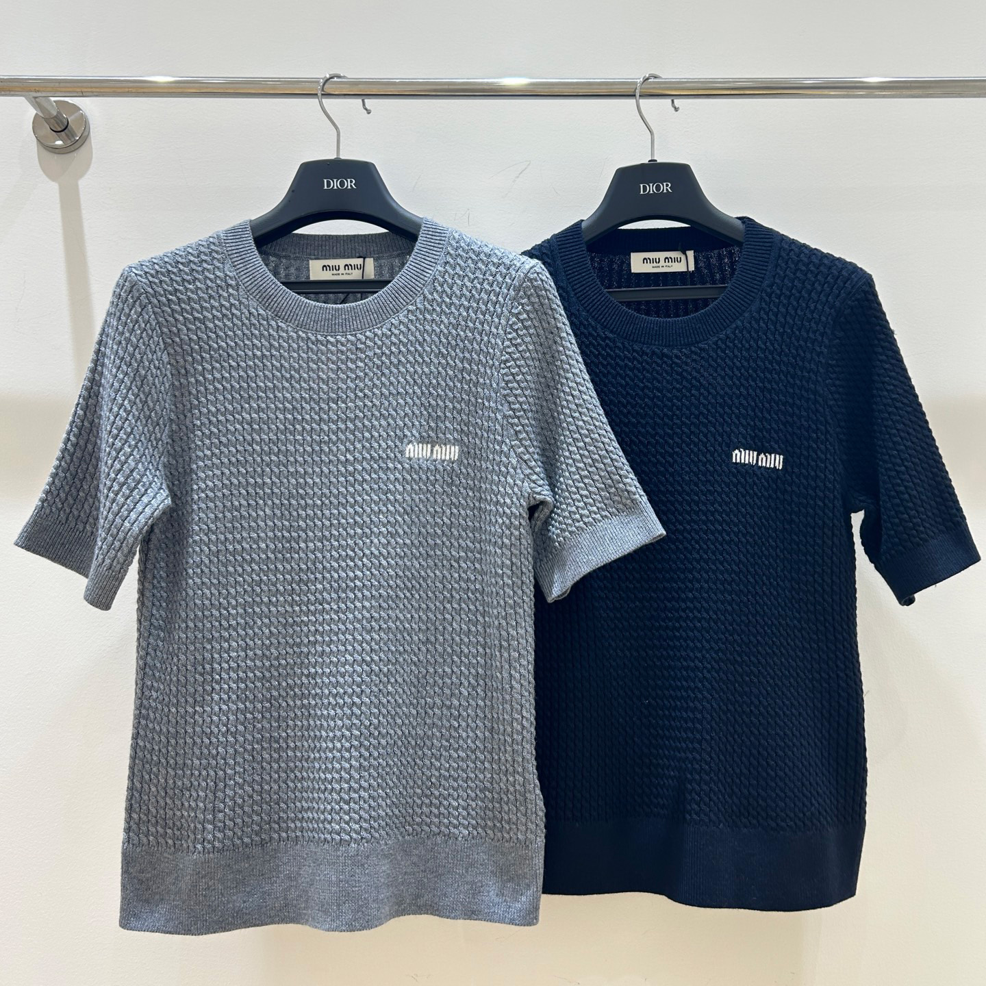 미우미우 고품질 여성 반팔티 2칼라 04