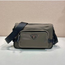 프라다 남성 숄더백 2VH192