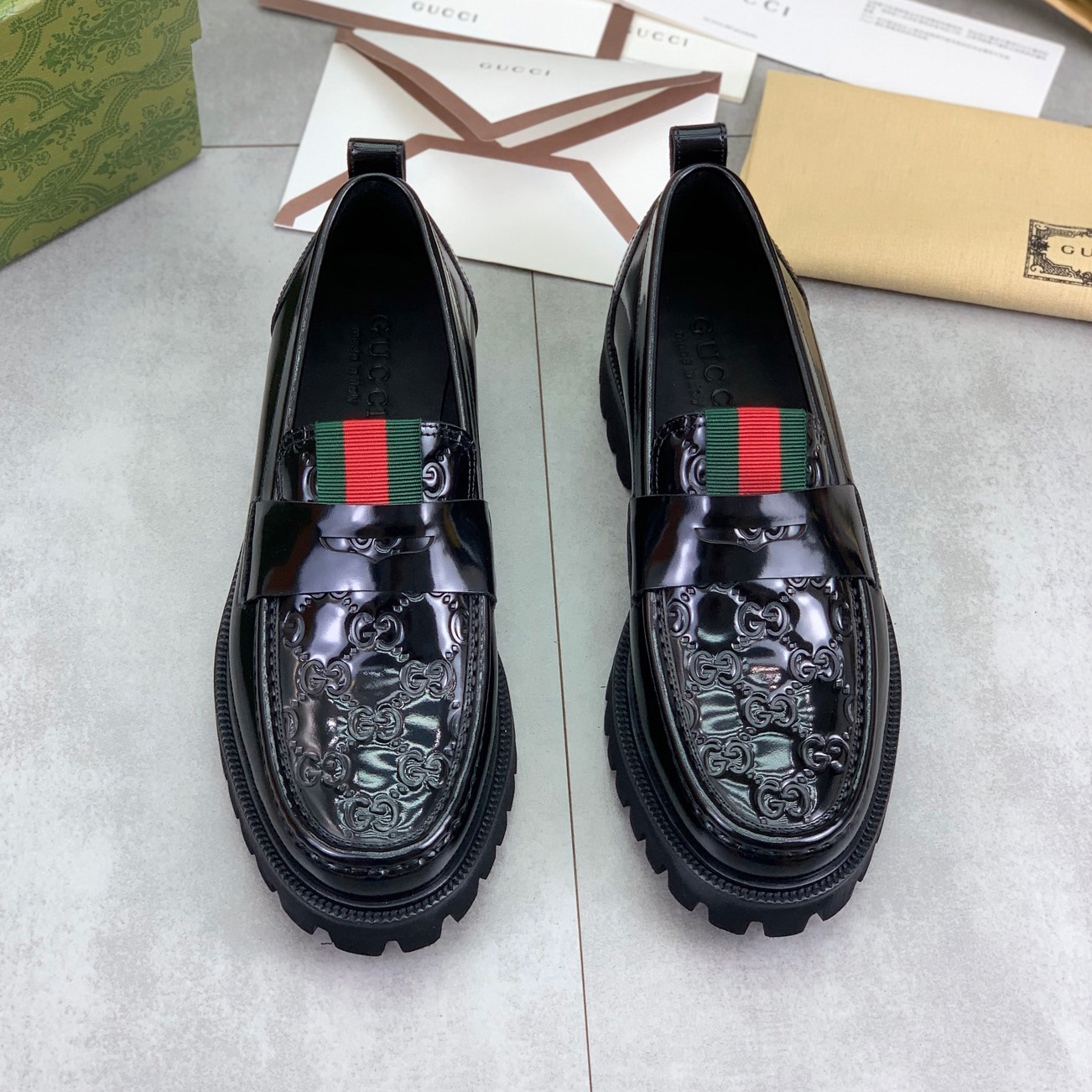 구찌 로퍼 남성 슈즈 813784