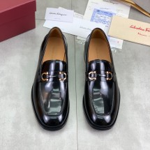 페라가모 고품질 소가죽 유광 남자구두 01