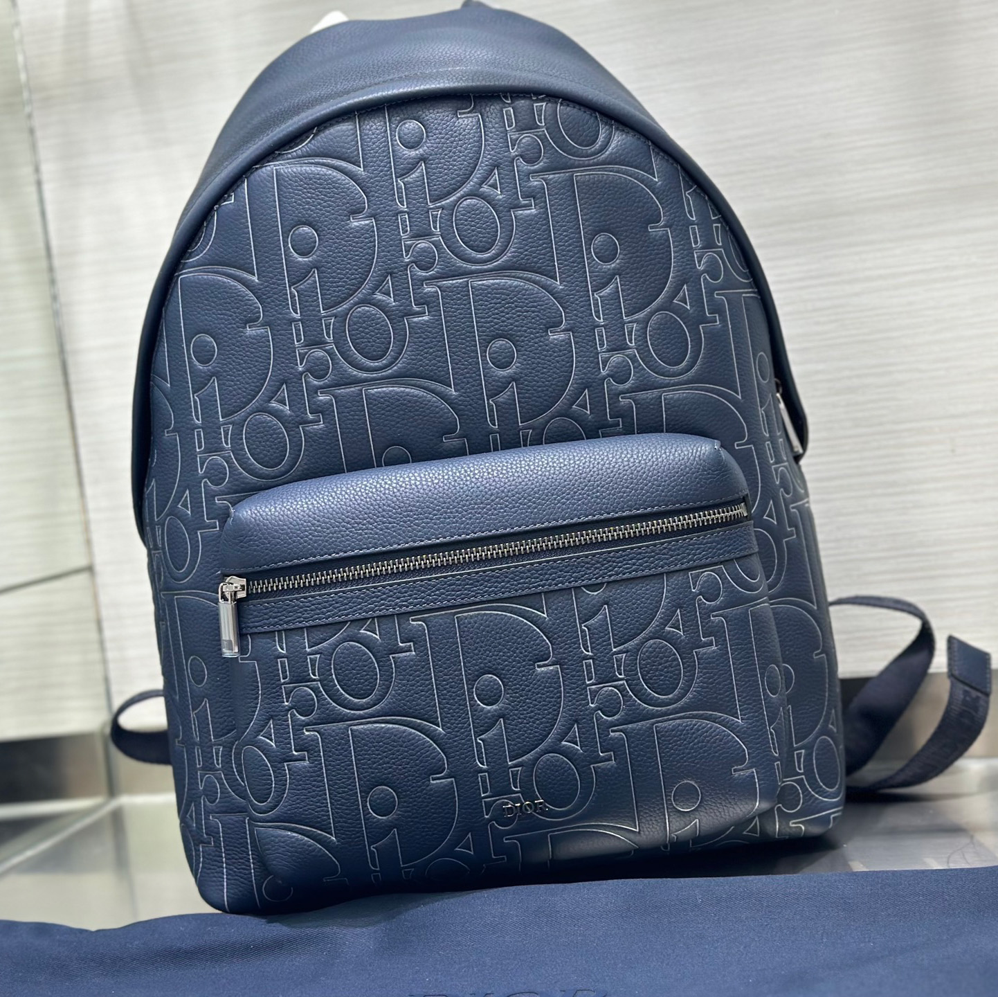 디올 라이더 2.0 지퍼 백팩 네이비 블루 1ESBA199LGP