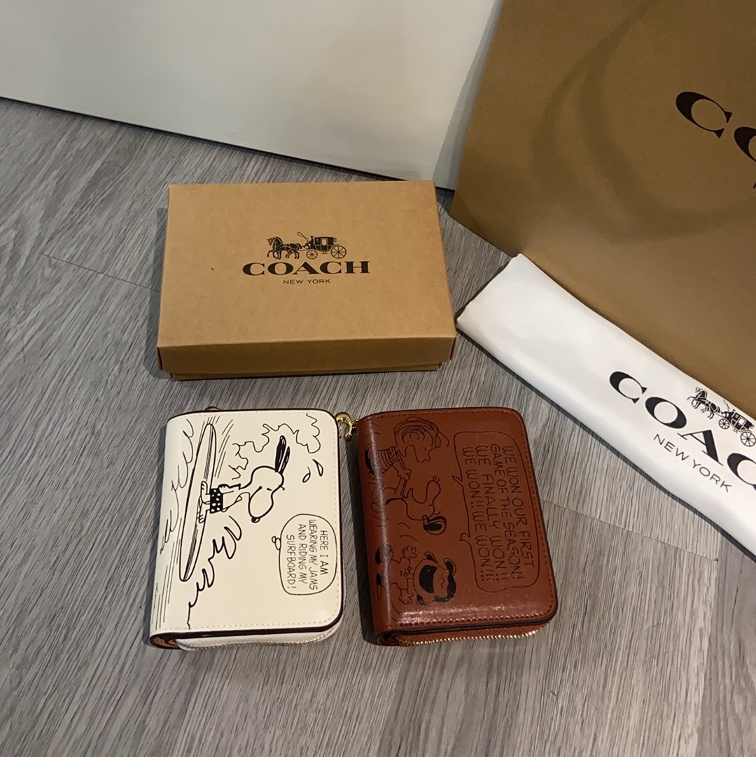 코치 에센셜 빌폴드 월릿 2컬러 CCB23