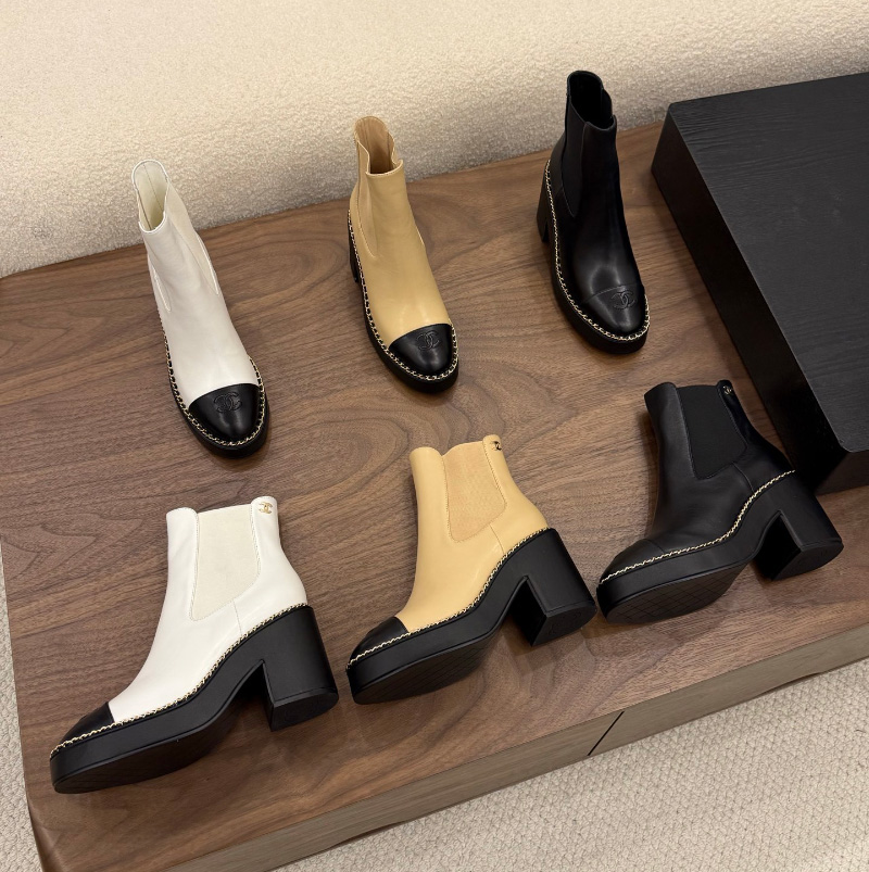 샤넬 25B 송아지 가죽 라운드 앵클 첼시부츠 8CM 블랙 G46706