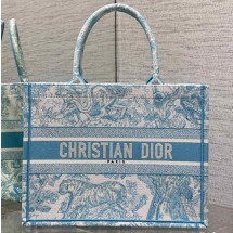 디올 북 토트 백 미듐 화이트 화이트 셀레스티얼 블루 M1296ZTDT_M43I