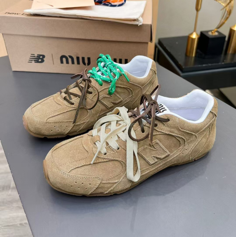 미우미우 뉴발란스 530 스웨이드 메쉬 스니커즈 운동화 5E165E