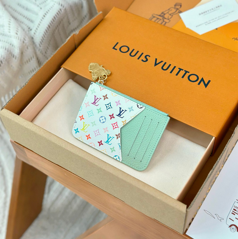 루이비통 포트 카르트 로미 LVxTM 카드 홀더 모노그램 귀여운 핑크 M14155