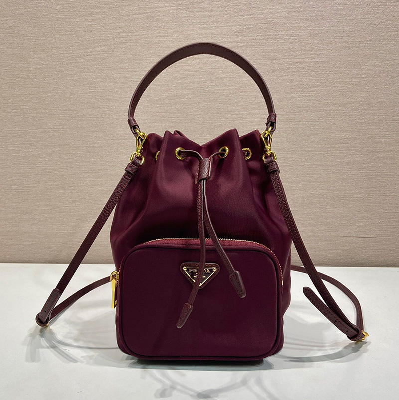 프라다 25FW 듀엣 리나일론 버킷 백  버건디 1BH038 RV44 F0007
