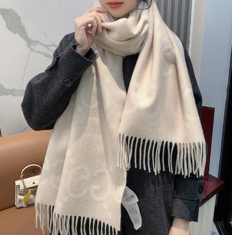 구찌 고품질 스카프 머플러 25