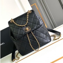 샤넬 19 나이틴 백팩 CC 퀼팅 체인 AS4762