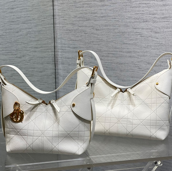 디올 보야지 백 스몰 미듐 매크로까나쥬  M2846UJVC