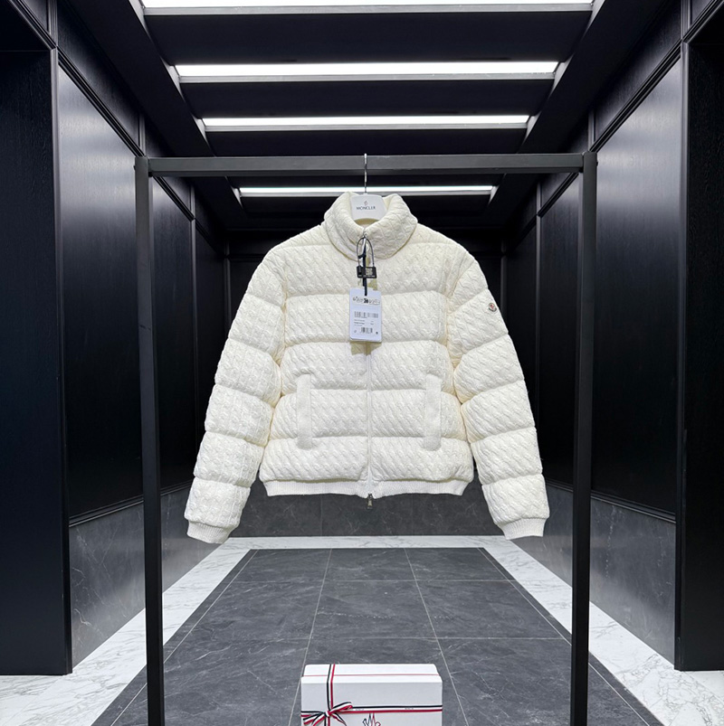 몽클레르 (몽클레어) 여성 패딩 코튼 울 집업 가디건 K20939B00003M7105034