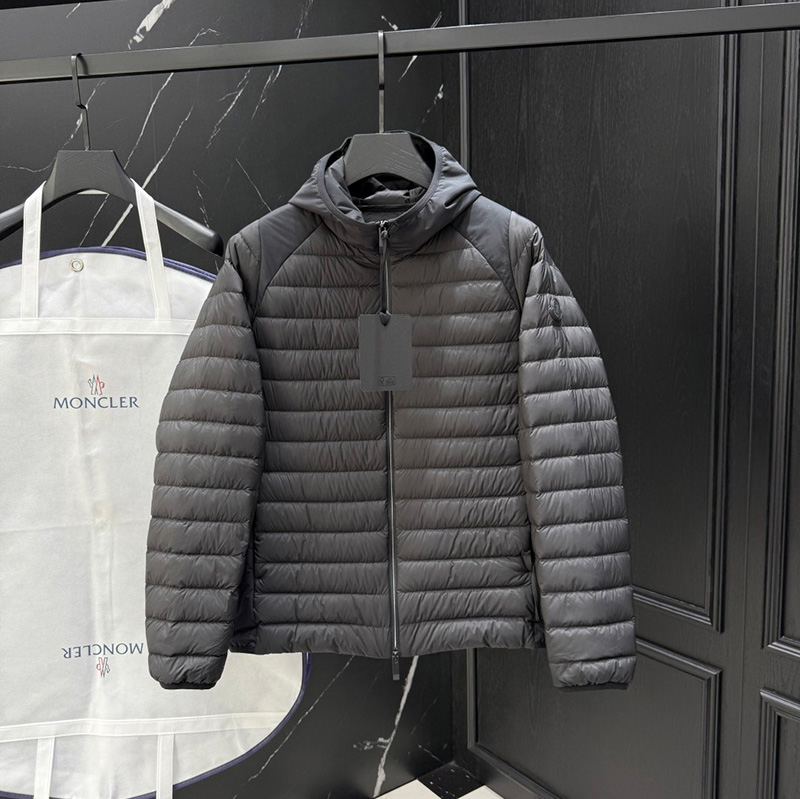 몽클레어 숏 다운 자켓 2컬러 K10911A00005597YD999  J