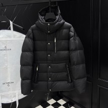몽클레어 남성 Bauges 숏 다운 자켓 3컬러 I20911A00168549SK999
