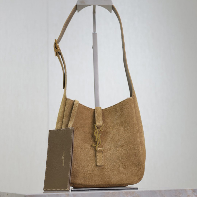 생로랑 LE 5 À 7 서플 베이비백 베이지 809461