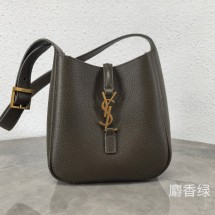 생로랑 LE 5 À 7 서플 베이비백 카키 809461