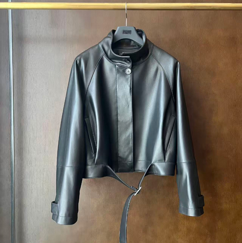 로에베 25FW 나파 램스킨 쇼츠 트렌치코트 블랙 S359Y34L69