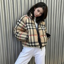 버버리 체크 크롭 푸퍼 하이넥 숏패딩 80590931  F