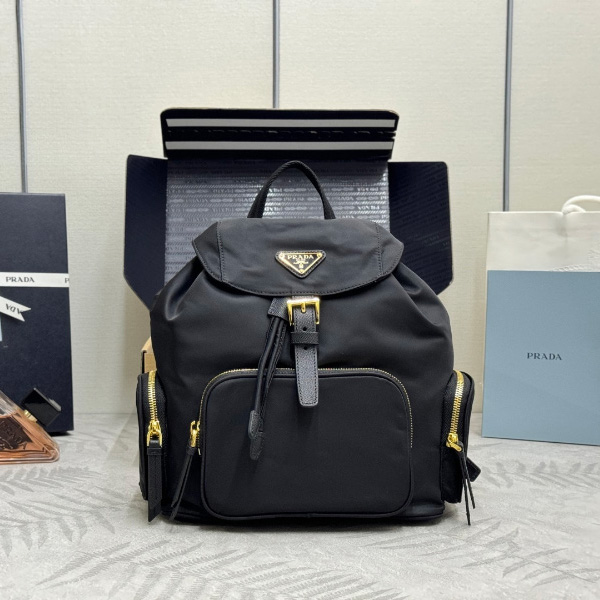 프라다 26SS 자이노 여성 백팩 블랙 1BZ081