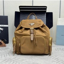 프라다 26SS 자이노 여성 백팩 카멜 1BZ081