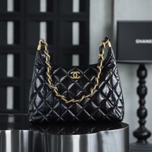 샤넬 호보 핸드백 유광 그레인드 카프스킨, 골드 메탈  AS4293