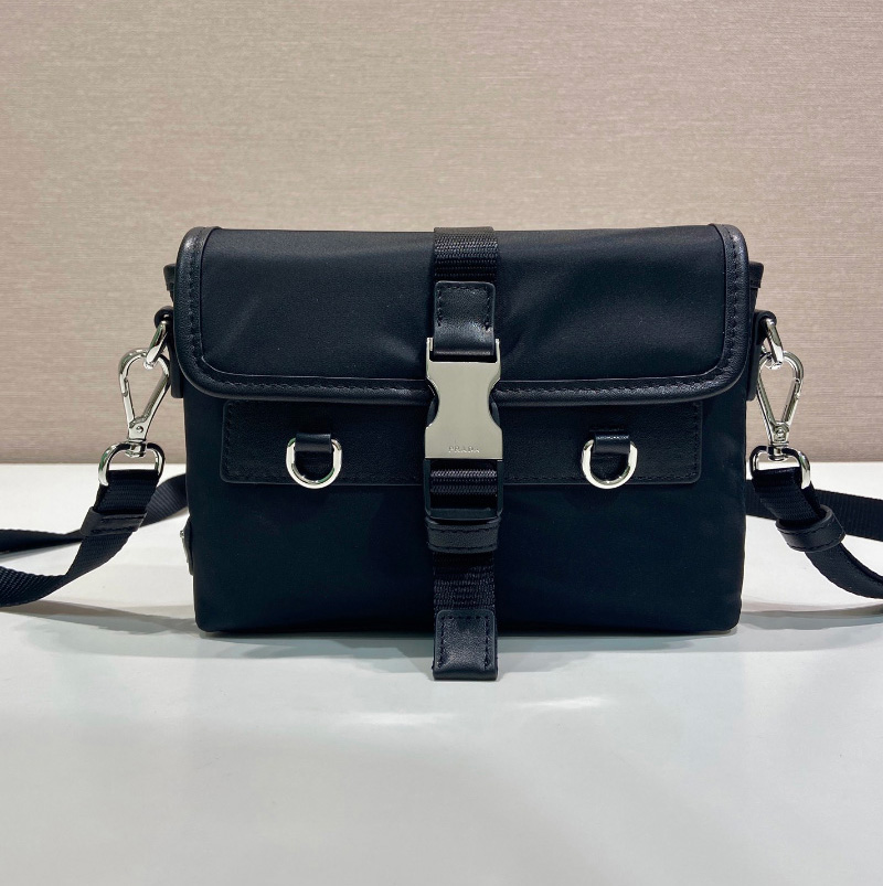 프라다 리나일론 가죽 스마트폰 케이스 2ZT071