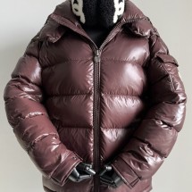 몽클레르 마야 후드 쇼트 다운 재킷  J20911A5360068950243  H