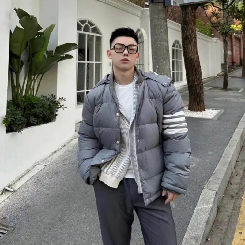 톰브라운 매트 나일론 사선 다운 봄버 자켓 2컬러 MJD061X  H