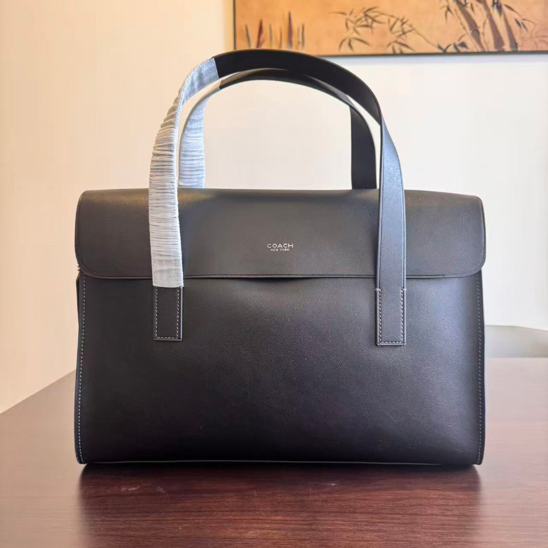 코치 플랫아이언 포트폴리오 블랙 CCB55
