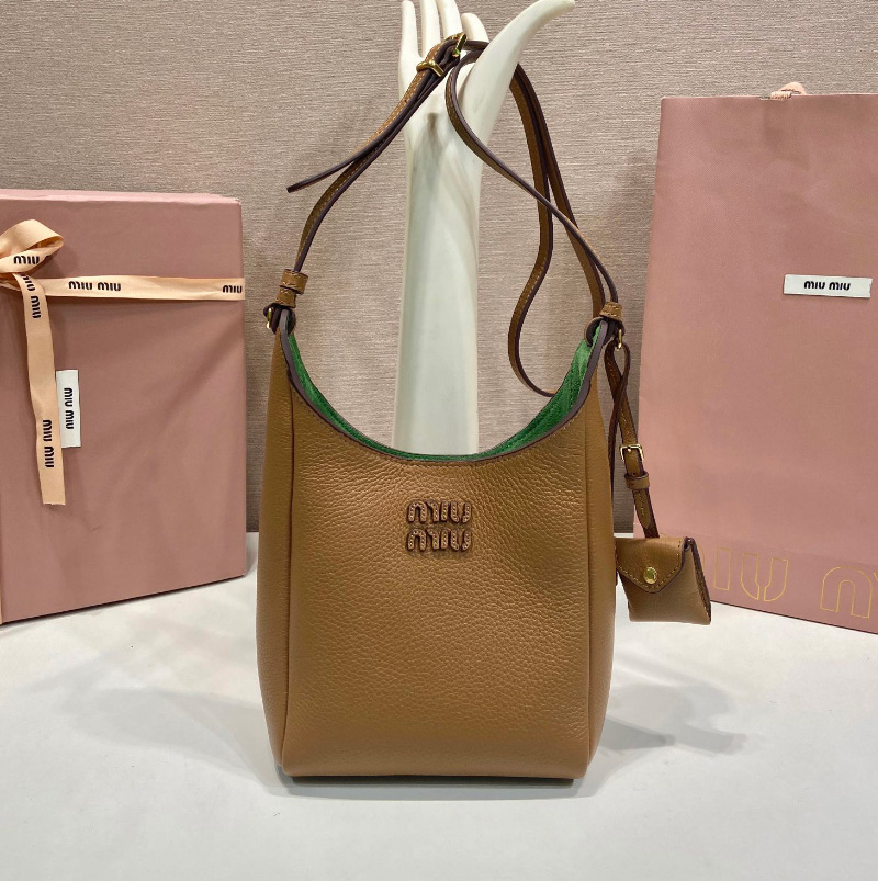 미우미우 버킷 백 카라멜 라치 그린 5BE099