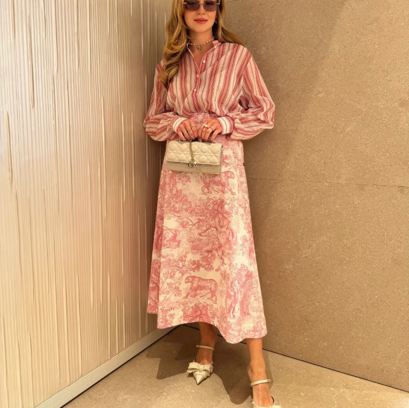 디올 Dioriviera 플레어 미디 스커트 2컬러 541J86A3327  H