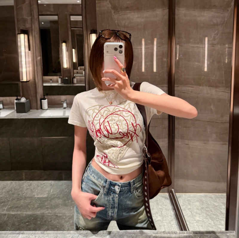 비비안 웨스트우드 SS26  비비안 웨스트우드  반팔 티셔츠 2컬러  3G01005D  H