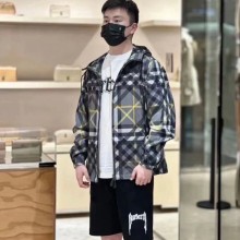 버버리 STANFORD 체크 남성 바람막이 80635011  H