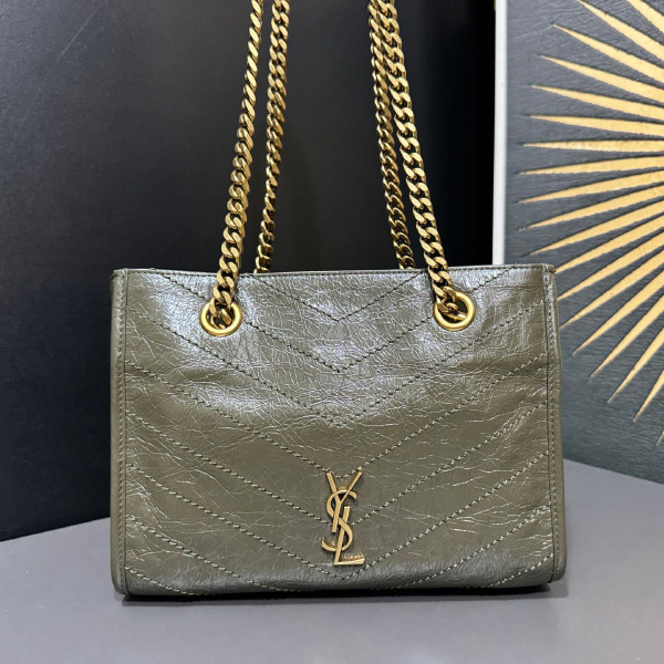 생로랑 니키 골드 로고 레더 스몰 숄더백 872680