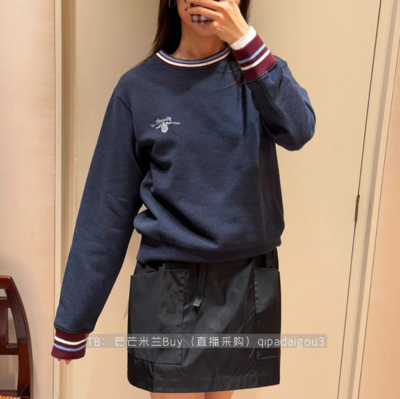 프라다 여성 맨투맨 134728 19IC F01EC  H