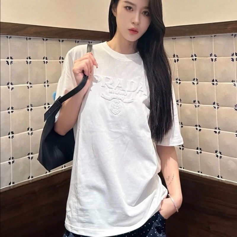 프라다 로고 코튼 남여공용 반팔 티셔츠 2컬러  UJN815  H