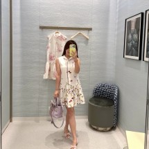 디올리비에라 플레어 쇼트 원피스 화이트 641D39A3221  H