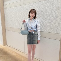 디올 디올리비에라 타이드 크롭 블라우스 641B35A3823  Y