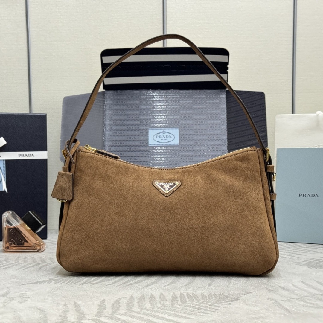 프라다 에메 라지 nubuck 가죽 숄더백 2컬러 1BC231_2GB8