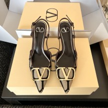 발렌티노 송아지 가죽 버클 포인트 프린팅 스틸레토 힐 굽7CM 5W2S0R01  H
