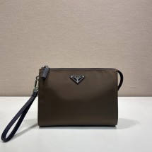 프라다 26SS RE-NYLON 스트랩 파우치 클러치백 2NE789