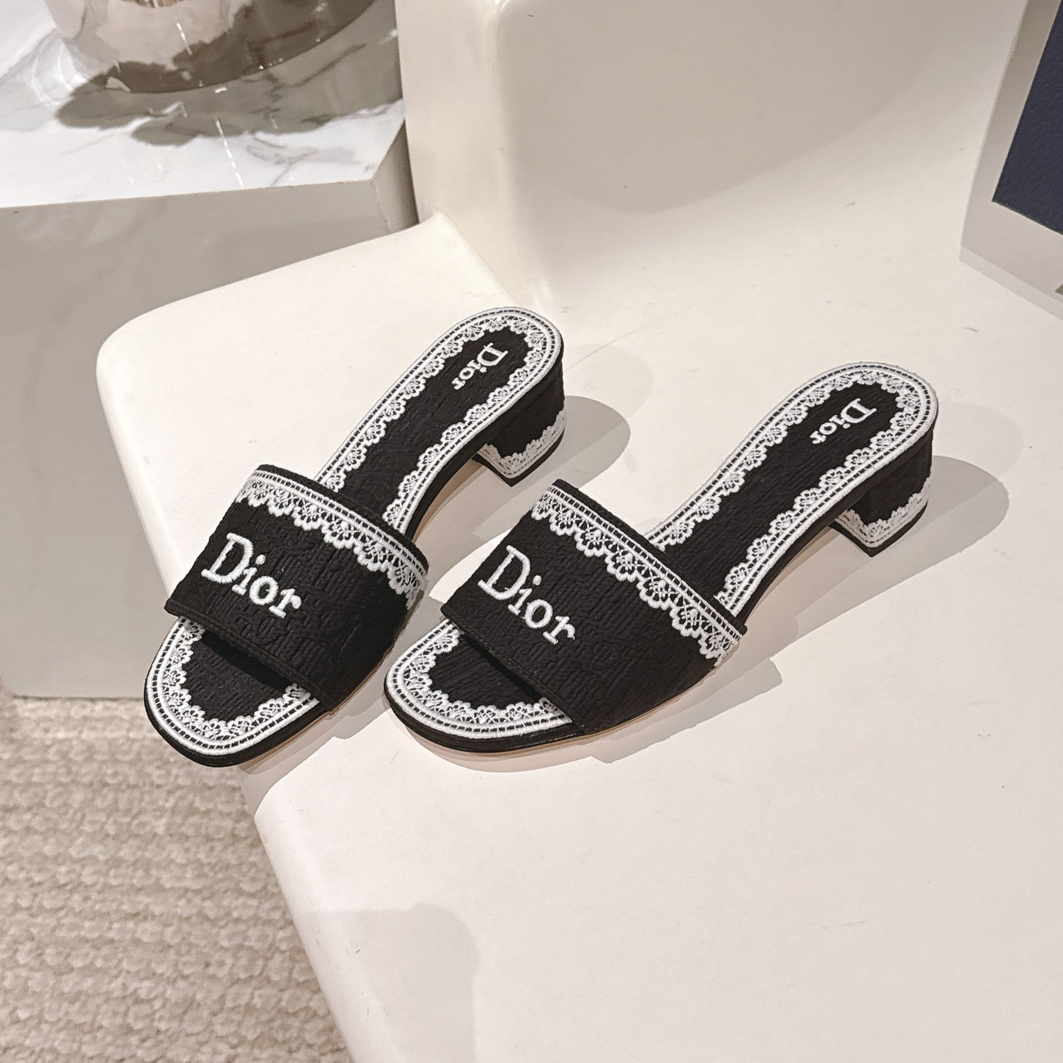 디올 오블리크 덴텔 뮬 힐 슬라이드 슬리퍼 레이스 굽3.5CM  4컬러 KCO530OCC  JM