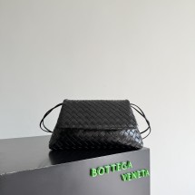 보테가베네타 26FW 여성 가죽 지오르노 백 블랙 857657