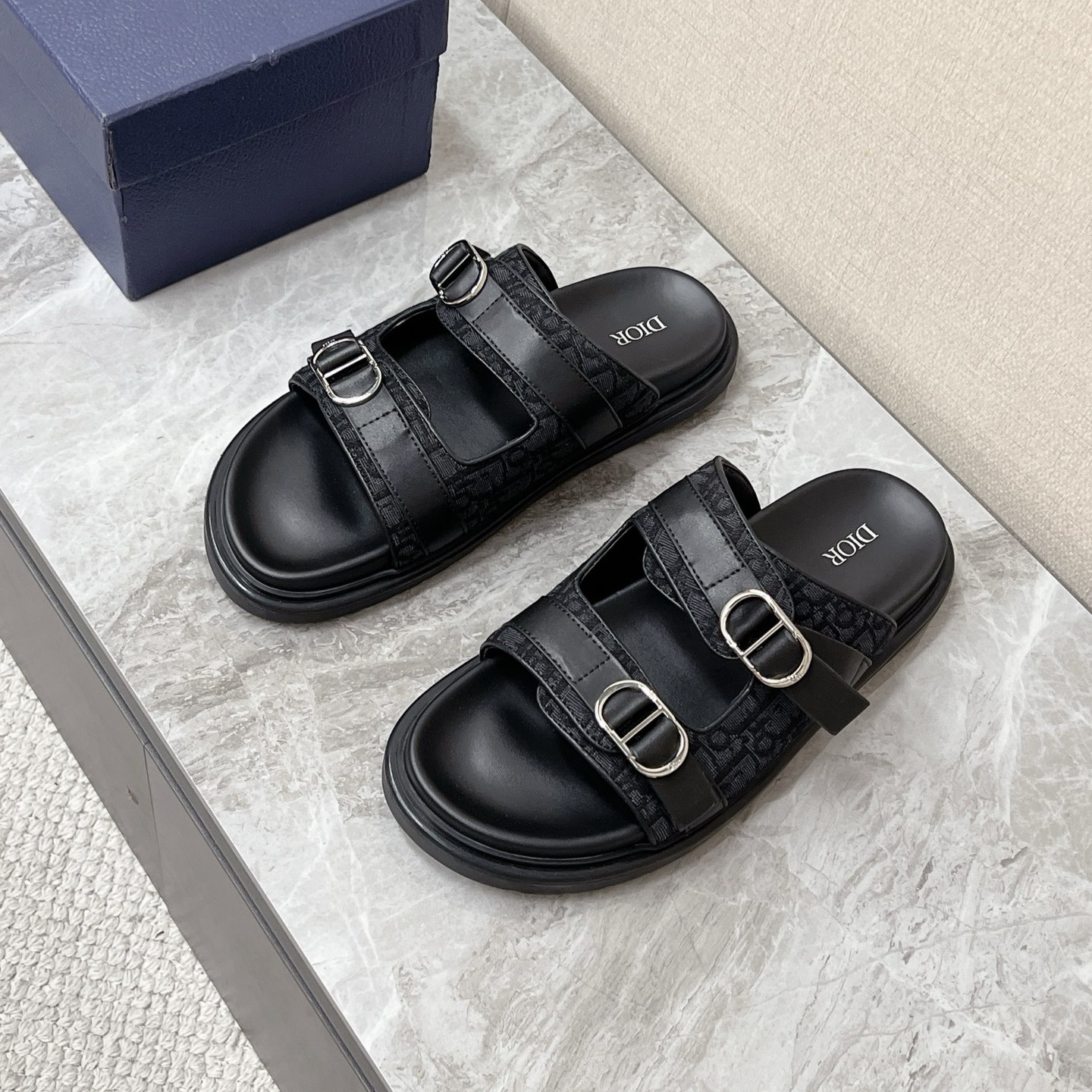 디올 26FW  뮬 남성 슬리퍼 블랙 3SA165AFB