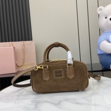미우미우 아르카디 마틀라쎄 스웨이드 백 브라운 5BB142