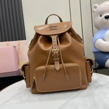 미우미우 로고 레더 가죽 라지 브라운 백팩  5BZ042