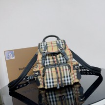 버버리 체크 포켓 스몰 럭색 백팩 40784711