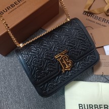 버버리 TB 금장 스몰 체인 숄더백 2컬러 8014921