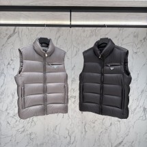 프라다 26FW  리나일론 개버딘 삼각로고 구스다운 패딩조끼 2컬러 SGB033