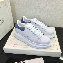 알렉산더맥퀸 26SS 화이트 블루 오버솔 남여공용 스니커즈 553680 JM